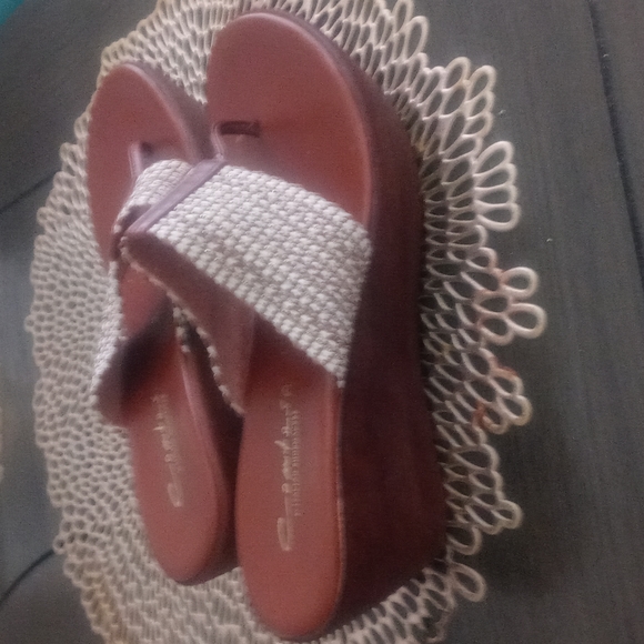 Contesa by Italian Shoemakers brown wedges - Picture 5 of 6